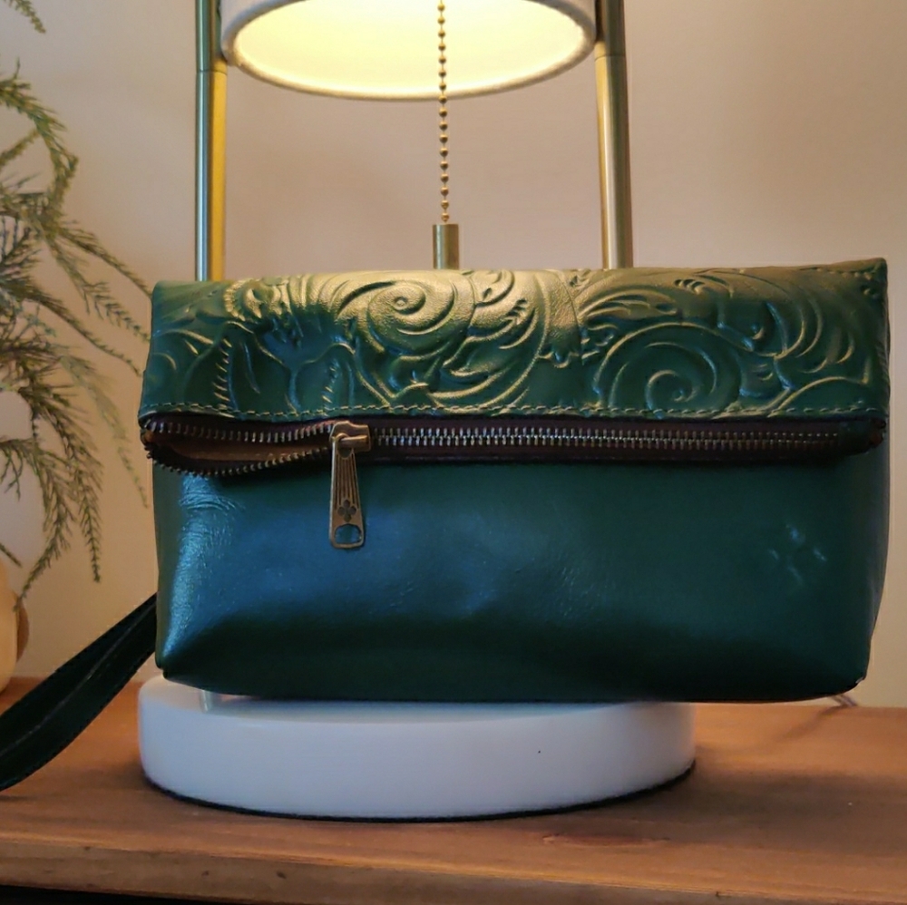 Patricia Nash Green Clutch with Artistic Embossing NWOT